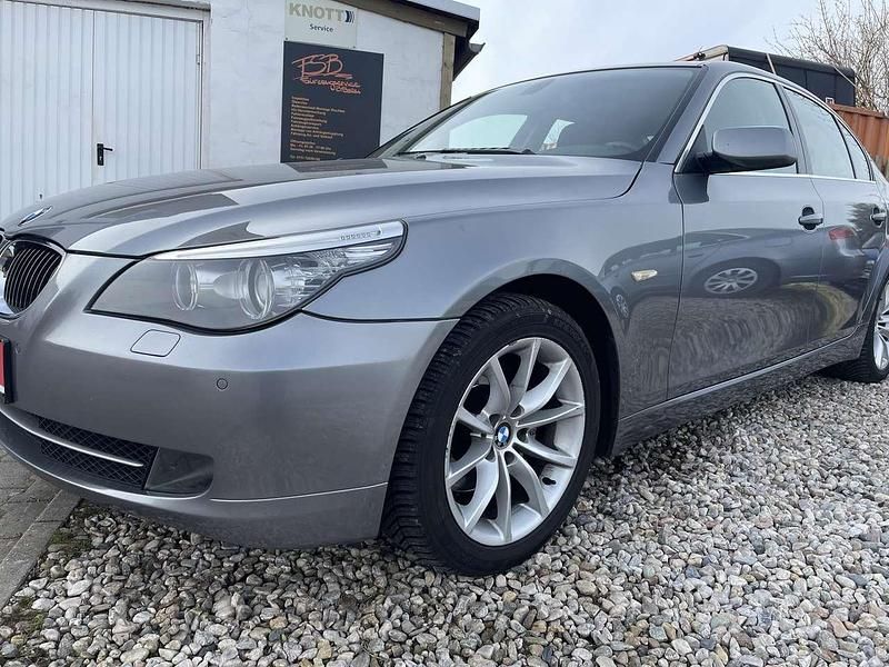 Gebraucht BMW 525 218 PS (160 kW) 2008 Spacegrau metallic Limousine