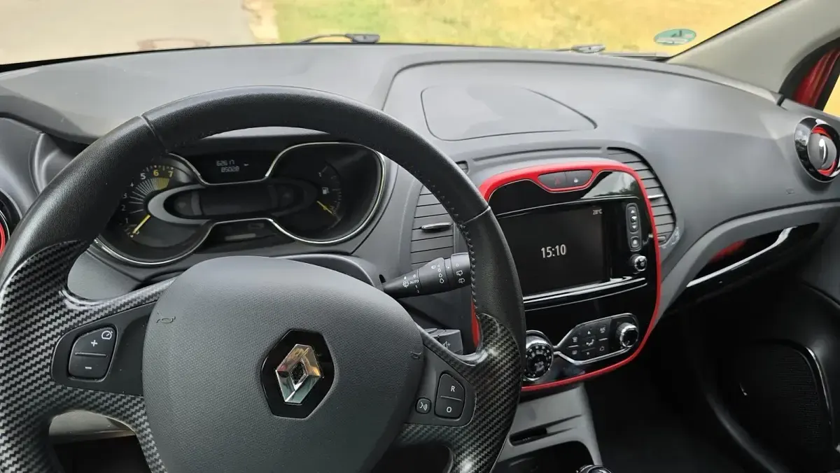 Gebraucht Renault Captur 120 PS (88 kW) 2015 Rot SUV
