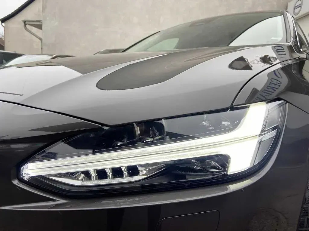 Gebraucht Volvo S90 Ultimate 235 PS (172 kW) 2022 Platinum grey metallic Limousine