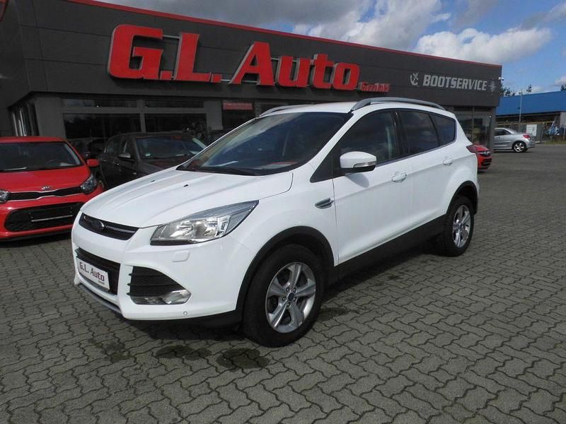 Weiß Gebraucht 2017 Ford Kuga SUV | 11.790 € (Guter Preis) - Bild 1/4