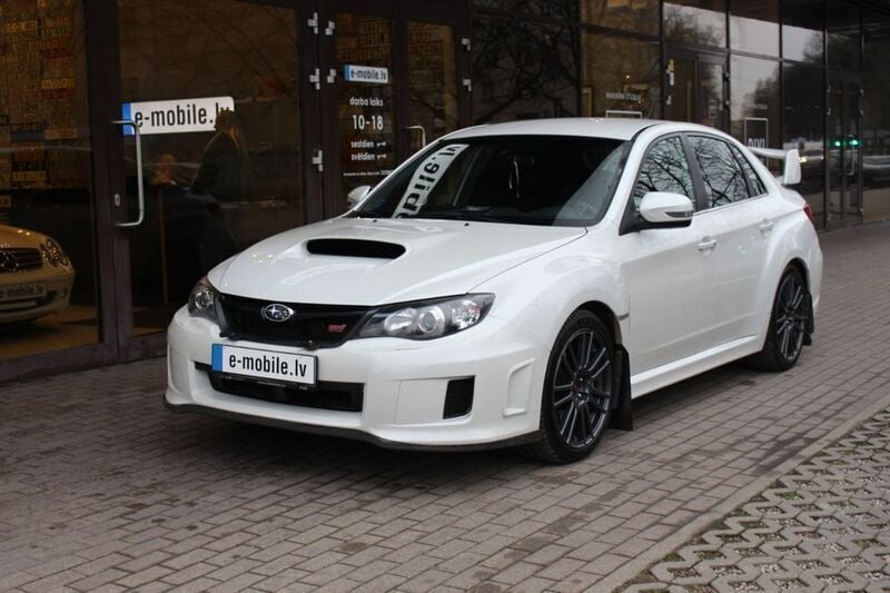 Weiß Gebraucht 2012 Subaru Impreza Limousine | 24.990 € - Bild 1/4