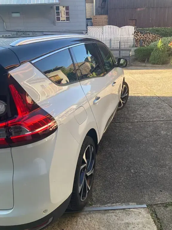 Gebraucht Renault Grand Scénic IV Bose Edition 159 PS (116 kW) 2020 Weiß Van / Kleinbus