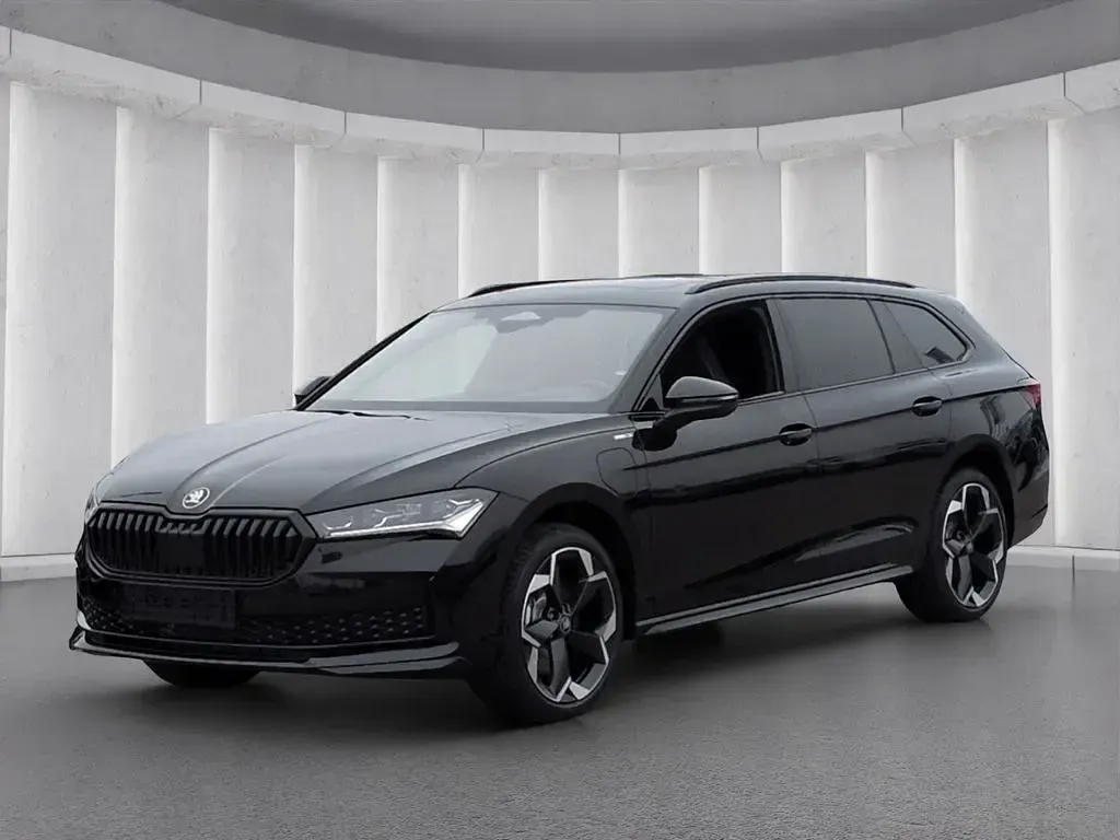 Neu Skoda Superb SportLine 204 PS (150 kW) 2026 Grau Kombi