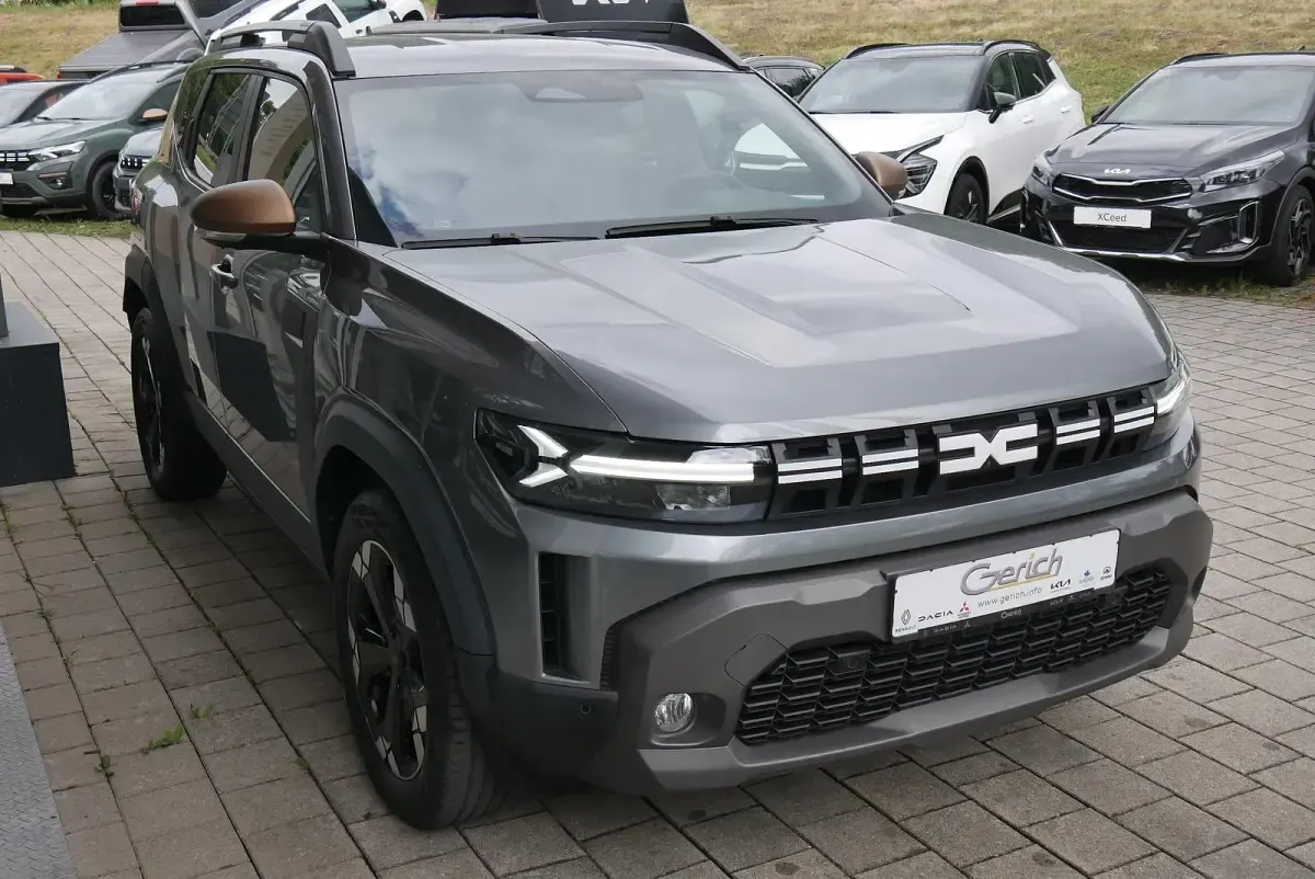 Gebraucht Dacia Duster Extreme 141 PS (103 kW) 2024 Dolomitgrau metallic SUV