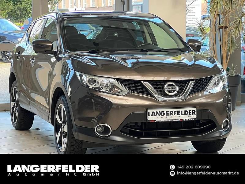 Bronze metallic bronze metallic Gebraucht 2016 Nissan Qashqai N-Connecta SUV | 12.700 € (Fairer Preis) - Bild 1/4