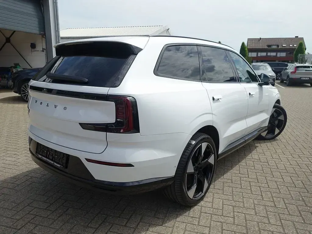Gebraucht Volvo EX90 Performance 380 kW (517 PS) 2025 Crystal white SUV