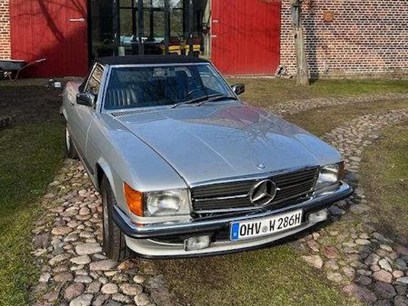 Silber Gebraucht 1986 Mercedes SL300 Cabrio | 34.500 € - Bild 1/4
