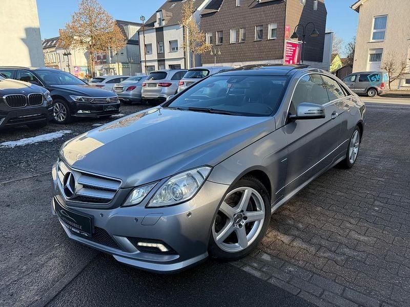 Gebraucht Mercedes E250 AMG 204 PS (150 kW) 2011 Silber Coupé