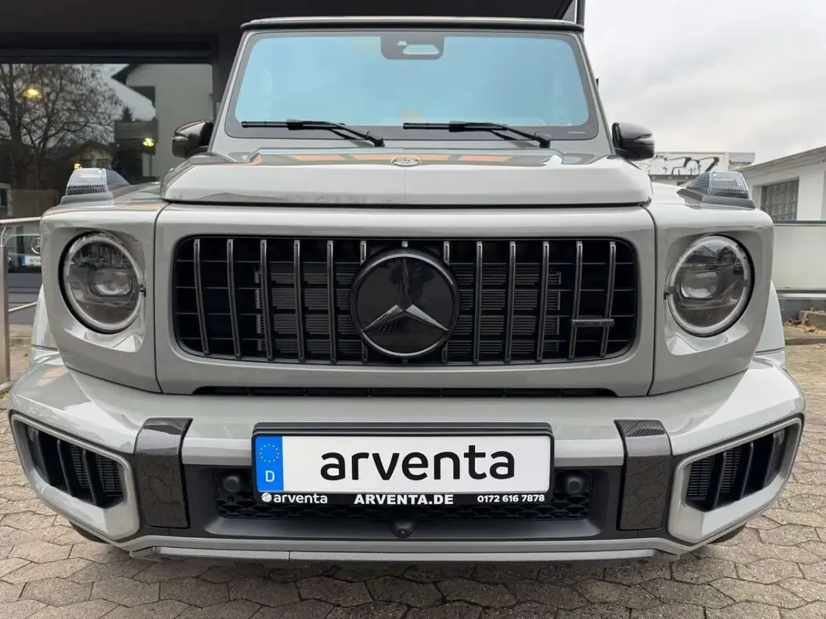 Neu Mercedes G63 AMG Active 585 PS (430 kW) 2026 Manufaktur classic grau uni SUV