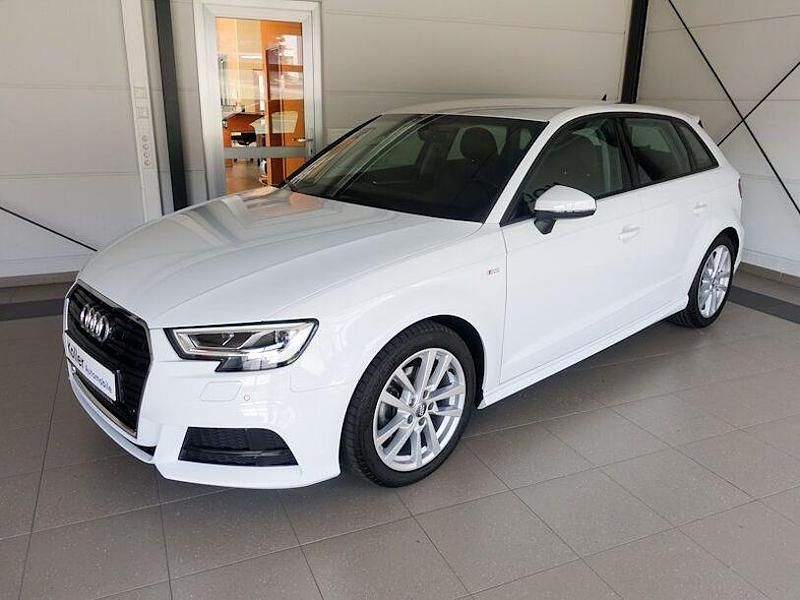 Gebraucht Audi A3 S-Line 150 PS (110 kW) 2019 Gletscherweiß metallic Limousine