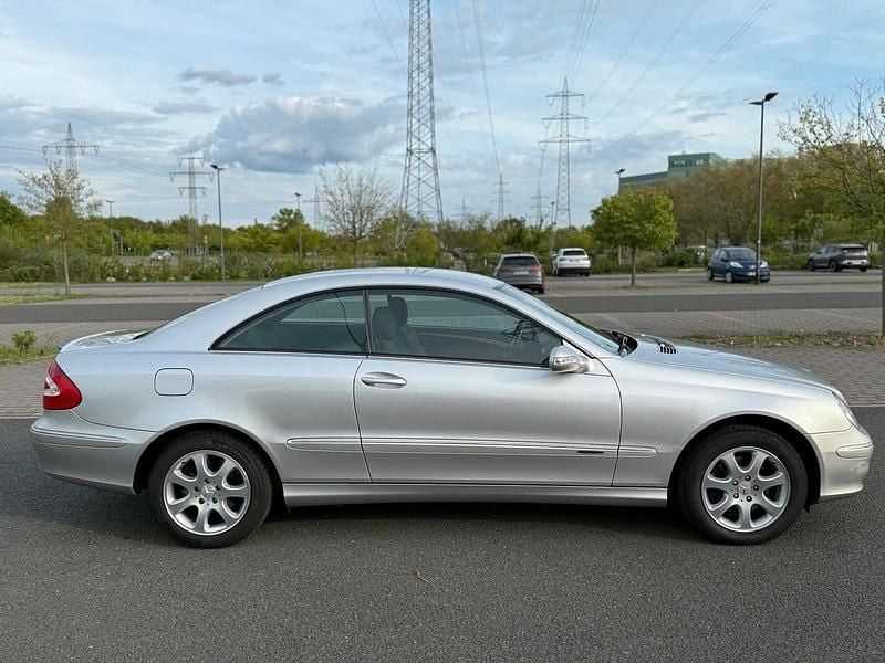 Gebraucht Mercedes CLK240 170 PS (125 kW) 2003 Silber Coupé