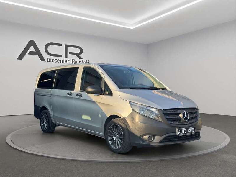 Silber Gebraucht 2017 Mercedes Vito Van / Kleinbus | 21.490 € (Teuer) - Bild 1/4