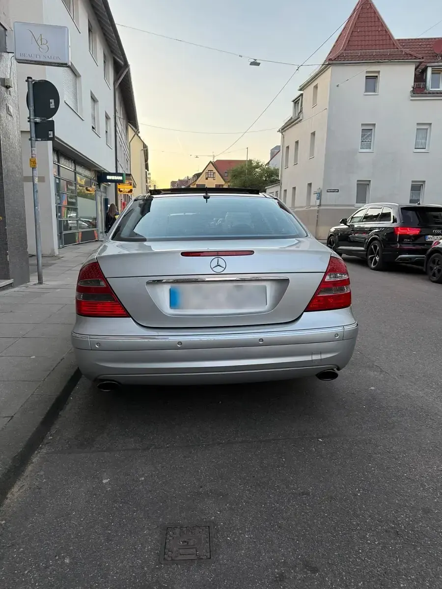 Gebraucht Mercedes E320 AMG 224 PS (164 kW) 2002 Silber Limousine
