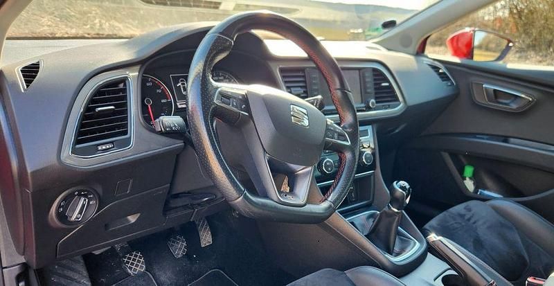 Gebraucht Seat Leon ST FR 125 PS (91 kW) 2017 Rot Kombi