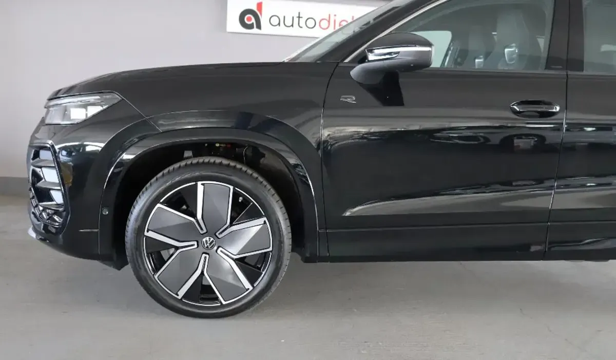 Gebraucht VW Tayron R-line 204 PS (150 kW) 2025 Schwarz SUV