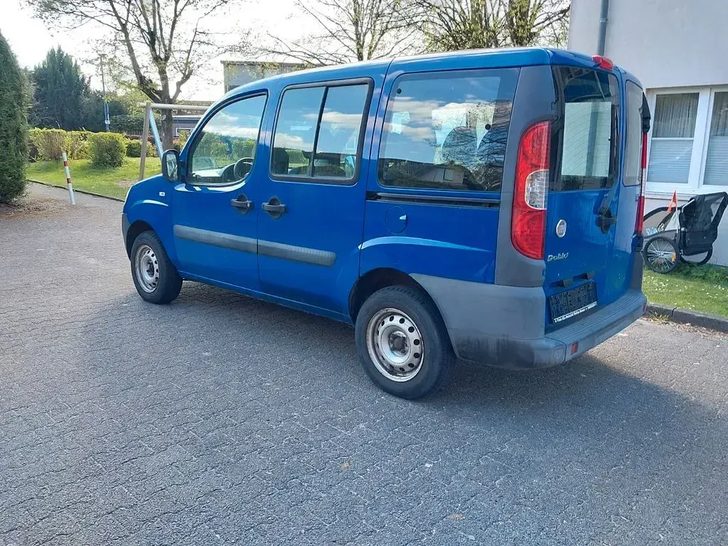 Gebraucht Fiat Doblò Dynamic 75 PS (55 kW) 2011 Blau Van / Kleinbus
