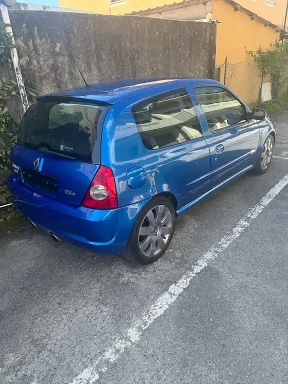 Gebraucht Renault Clio II 179 PS (131 kW) 2005 Blau Limousine