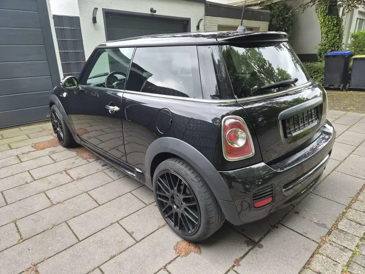 Gebraucht Mini John Cooper Works 98 PS (72 kW) 2013 Schwarz Kleinwagen