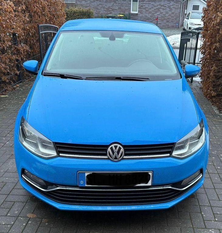 Gebraucht VW Polo Highline 90 PS (66 kW) 2014 Blau Kleinwagen