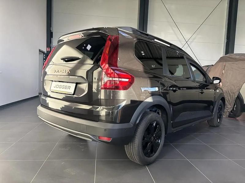 Neu Dacia Jogger Extreme 74 PS (54 kW) 2025 Schwarz Van / Kleinbus