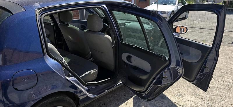 Blau Gebraucht 2005 Renault Clio II Kleinwagen | 1.350 € (Fairer Preis) - Bild 1/4