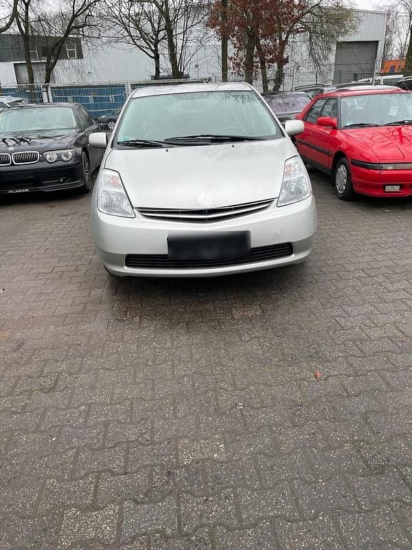 Gebraucht Toyota Prius 77 PS (56 kW) 2004 Grau Kleinwagen