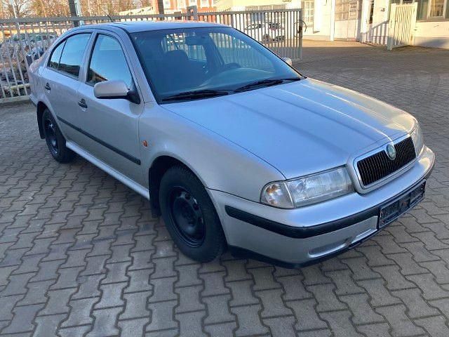 Gebraucht Skoda Octavia 75 PS (55 kW) 1998 Silber Limousine