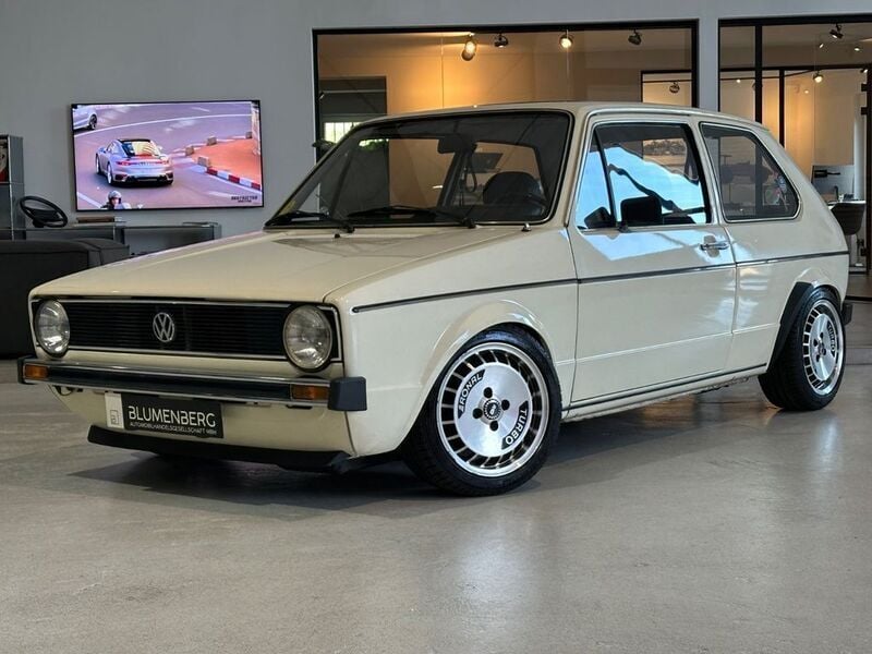 Weiß Gebraucht 1976 VW Golf I Classicline Limousine | 11.980 € - Bild 1/4