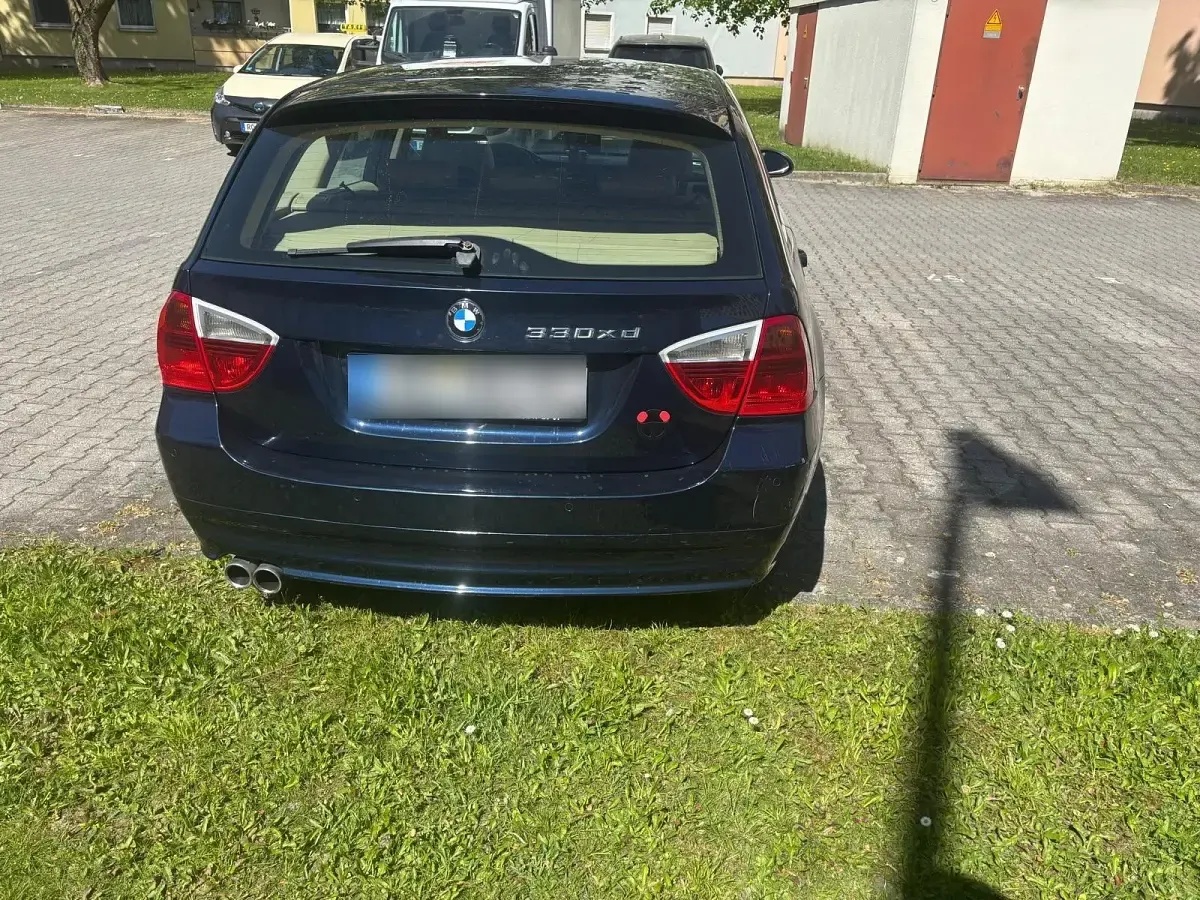 Second-hand BMW 330 2007 Albastru Break