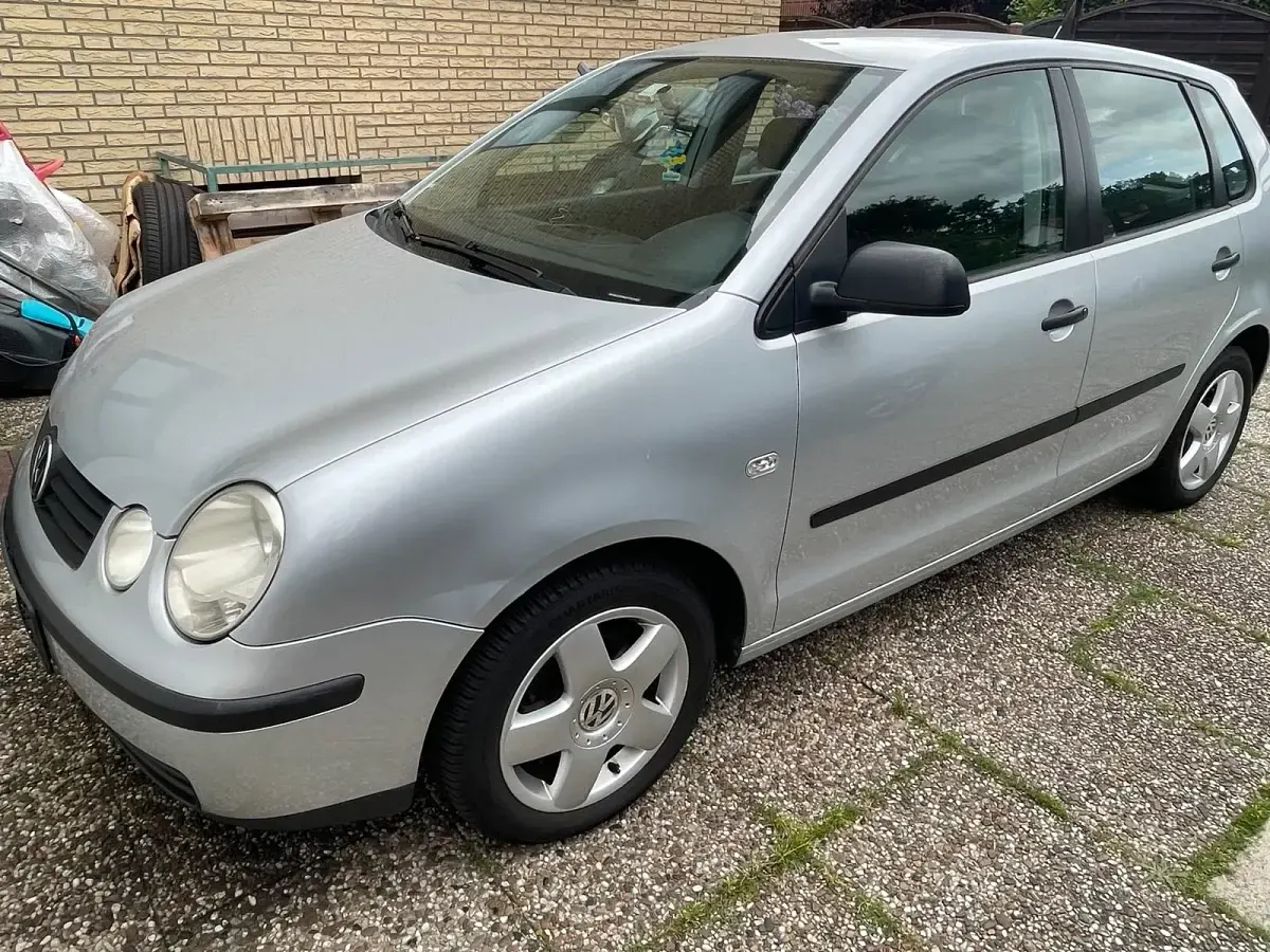 Gebraucht VW Polo 47 PS (34 kW) 2003 Silber Kleinwagen