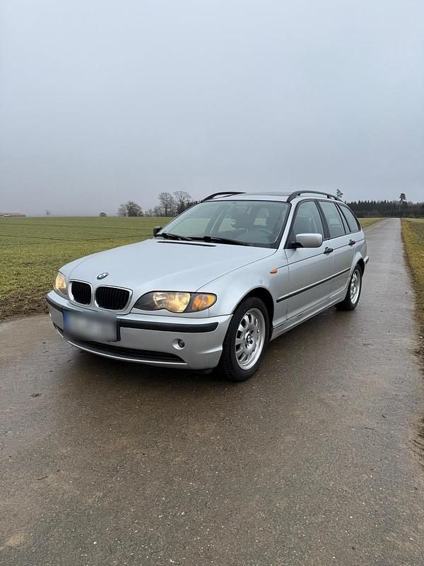 Gebraucht BMW 318 143 PS (105 kW) 2005 Silber Kombi