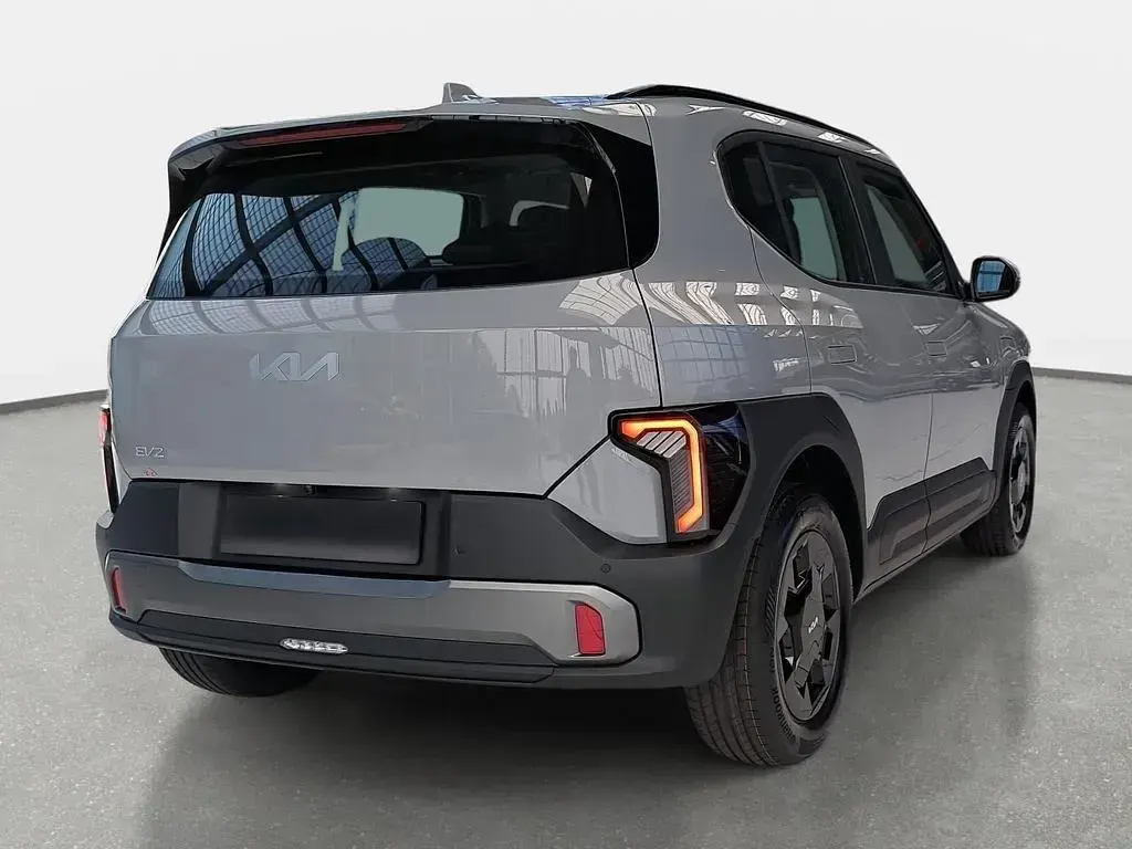 Neu Kia EV2 Air 99 kW (135 PS) 2026 Grau SUV