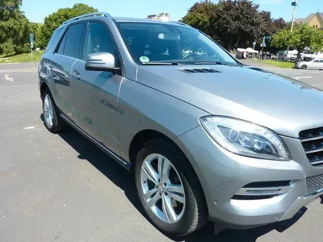 Gebraucht Mercedes ML350 258 PS (189 kW) 2014 Silber SUV