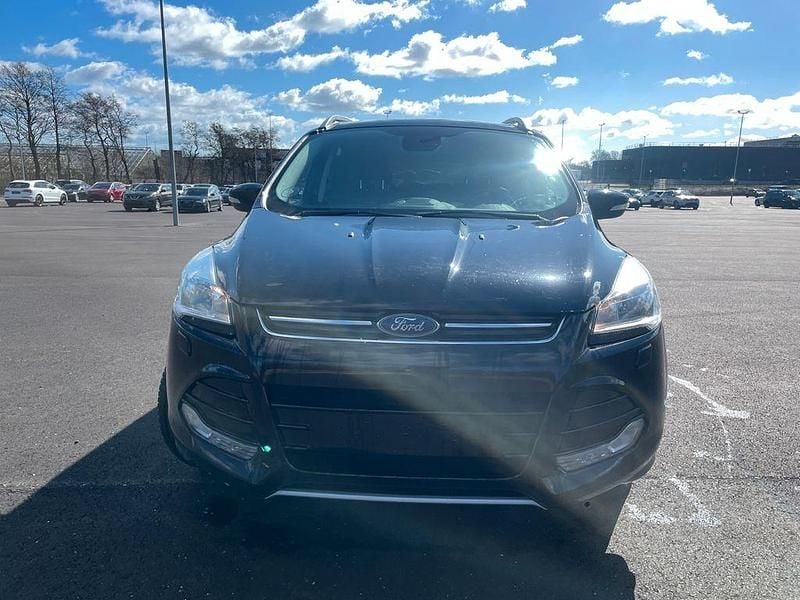 Używany Ford Kuga Titanium 150 KM (110 kW) 2016 Czarny SUV