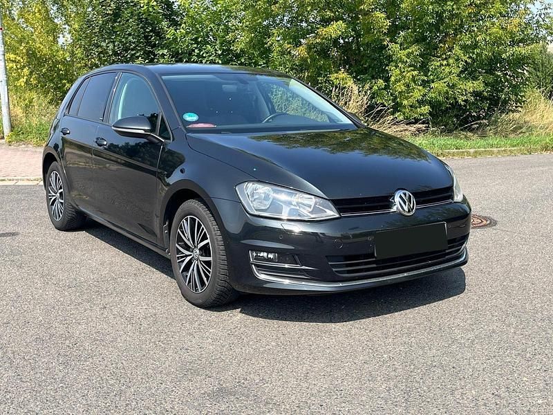 Grau Gebraucht 2016 VW Golf VII Allstar Limousine | 14.200 € (Fairer Preis) - Bild 1/4