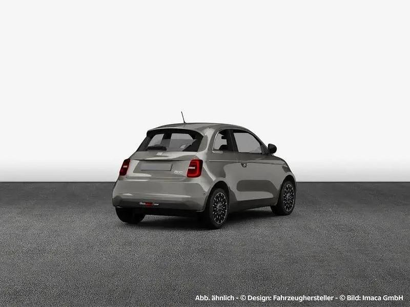 Gebraucht Fiat 500e S 86 kW (118 PS) 2025 Giorgio armani glossy greige Limousine