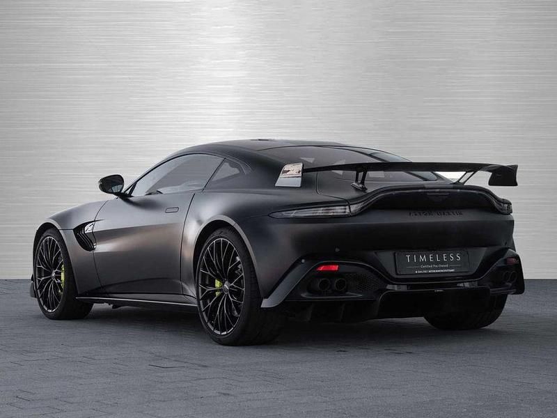 Gebraucht Aston Martin V8 Vantage 534 PS (392 kW) 2023 Satin jet black Coupé
