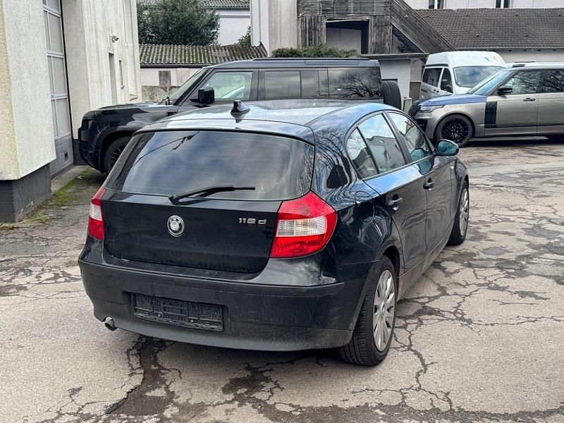 Gebraucht BMW 118 Advantage 122 PS (89 kW) 2006 Schwarz Kleinwagen
