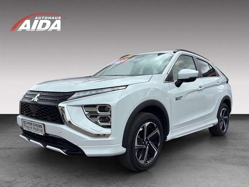 Weiß Gebraucht 2023 Mitsubishi Eclipse Cross Select SUV | 29.990 € (Teuer) - Bild 1/4