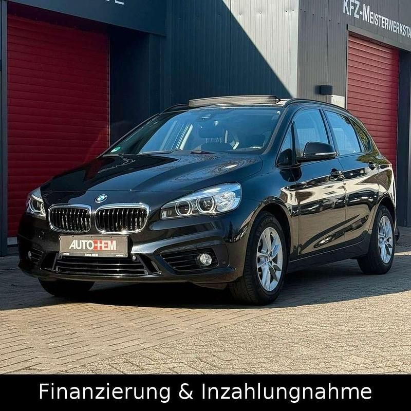 Gebraucht BMW 218 150 PS (110 kW) 2014 Saphirschwarz Van / Kleinbus