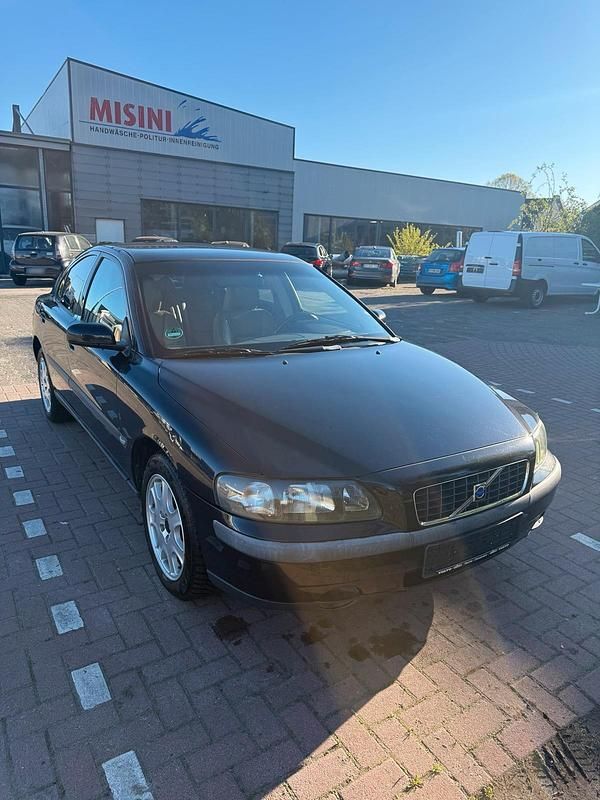 Second-hand Volvo S60 140 CP (102 kW) 2004 Negru Berlinǎ
