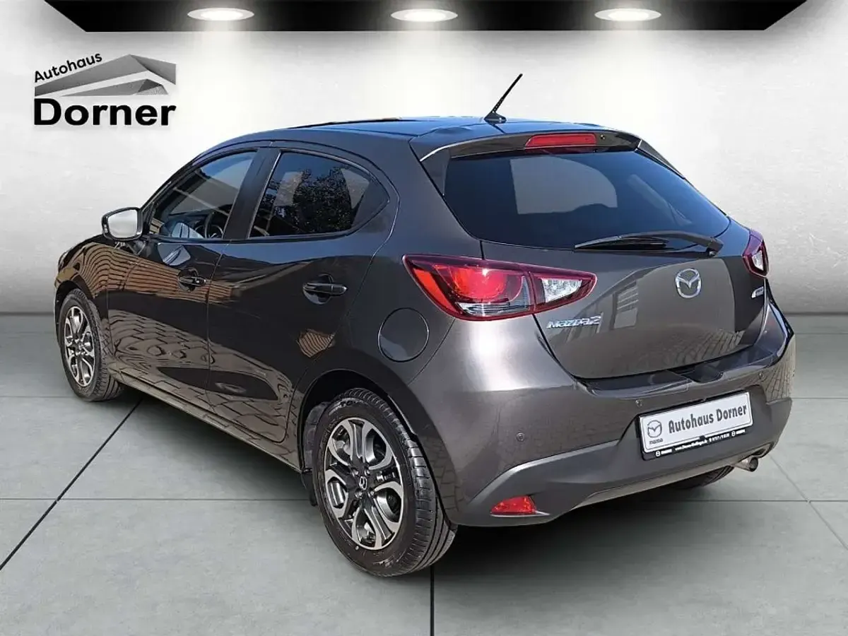 Gebraucht Mazda 2 Nakama 90 PS (66 kW) 2016 Obsidiangrau metallic Kleinwagen