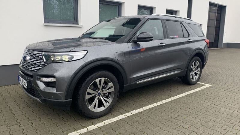 Grau Gebraucht 2023 Ford Explorer Hybrid Platinum SUV | 59.900 € (Teuer) - Bild 1/4