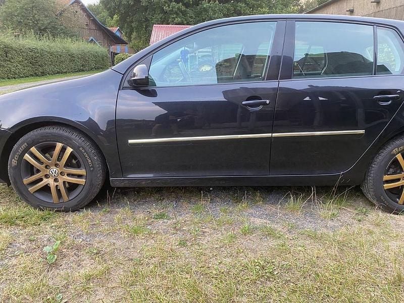Schwarz Gebraucht 2007 VW Golf V Edition Limousine | 5.000 € (Teuer) - Bild 1/4