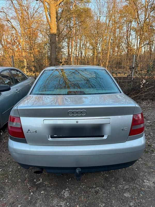 Gebraucht Audi A4 101 PS (74 kW) 1999 Silber Limousine