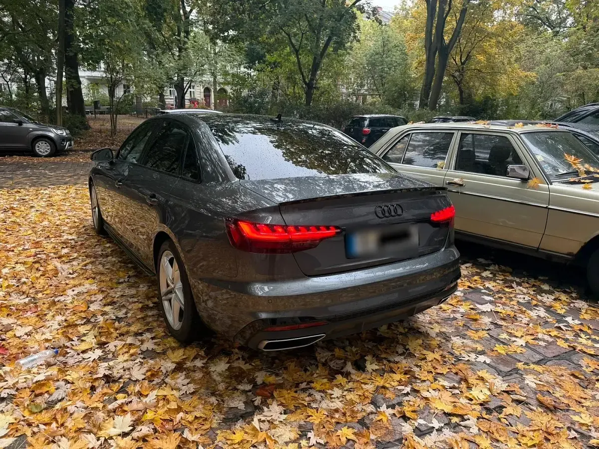 Gebraucht Audi A4 Ambiente 245 PS (180 kW) 2020 Grau Limousine
