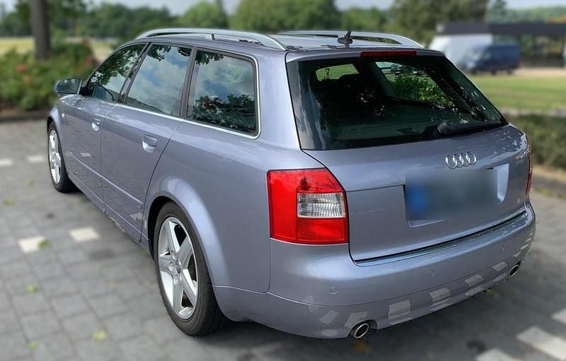 Gebraucht Audi A4 Comfort 220 PS (161 kW) 2003 Blau Kombi