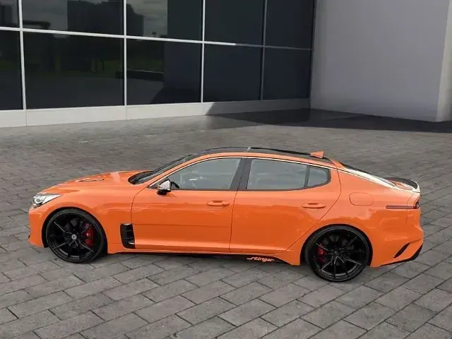 Gebraucht Kia Stinger GT 366 PS (269 kW) 2022 Orange Kleinwagen
