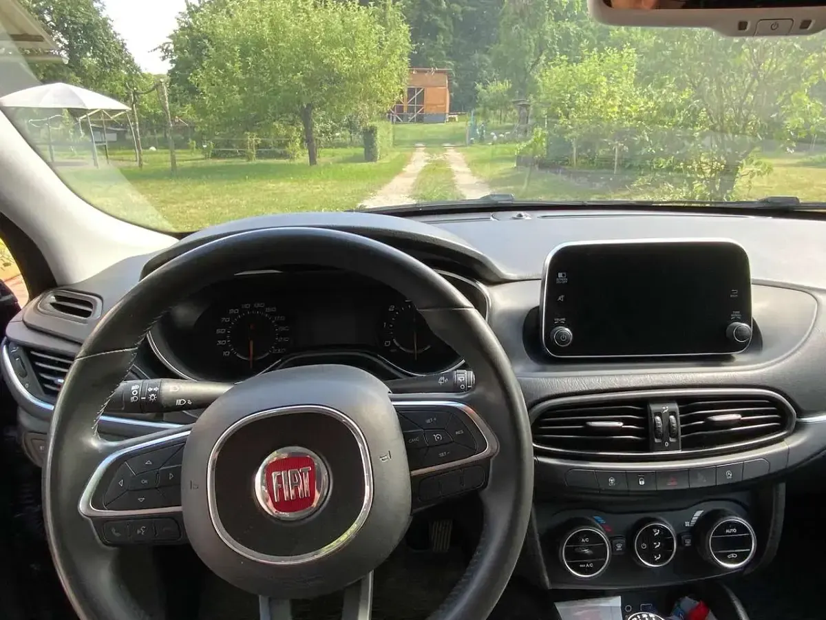 Gebraucht Fiat Tipo Lounge 120 PS (88 kW) 2017 Schwarz Limousine