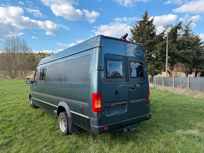 Second-hand VW LT 156 CP (114 kW) 2004 Albastru Berlinǎ